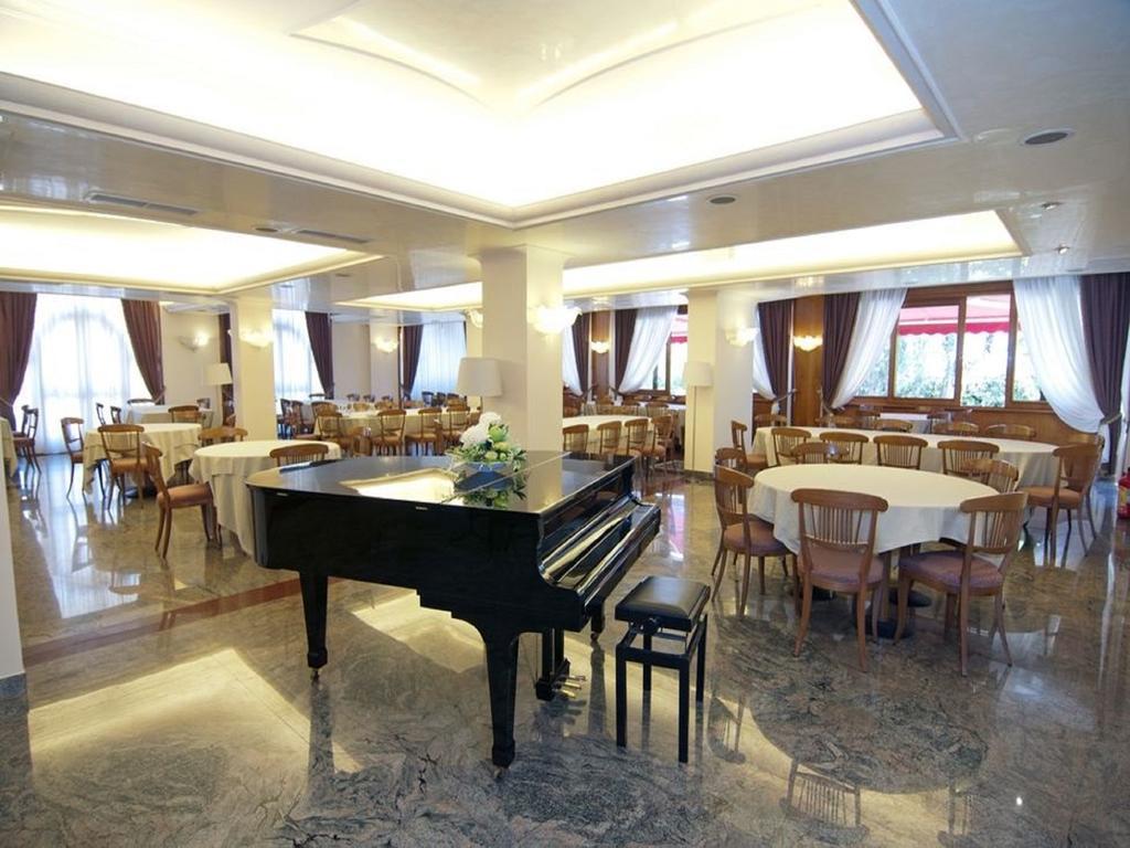 Hotel Apeneste Mattinata Luaran gambar