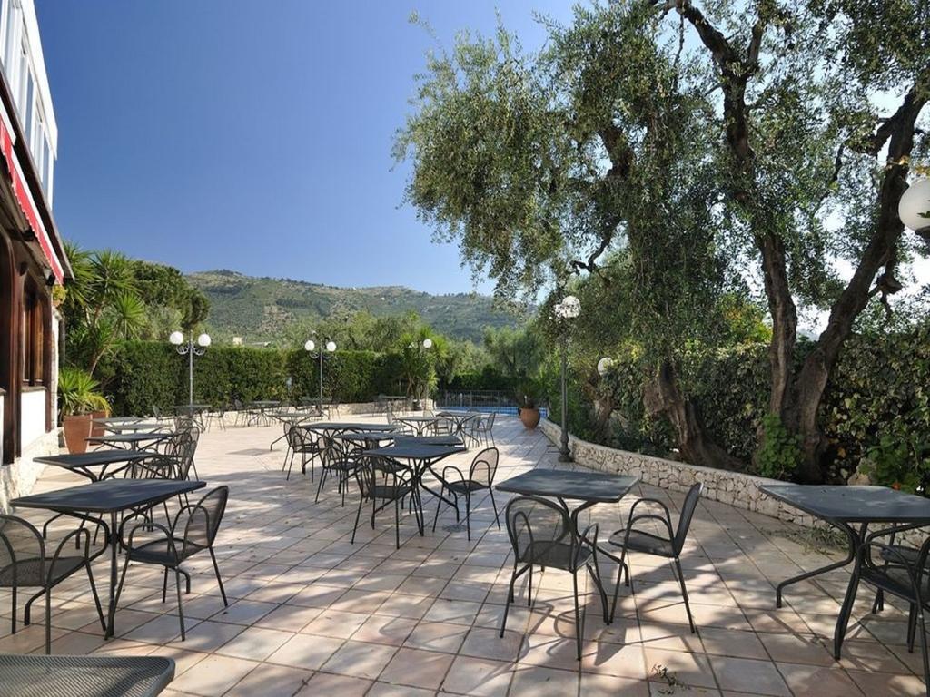 Hotel Apeneste Mattinata Luaran gambar