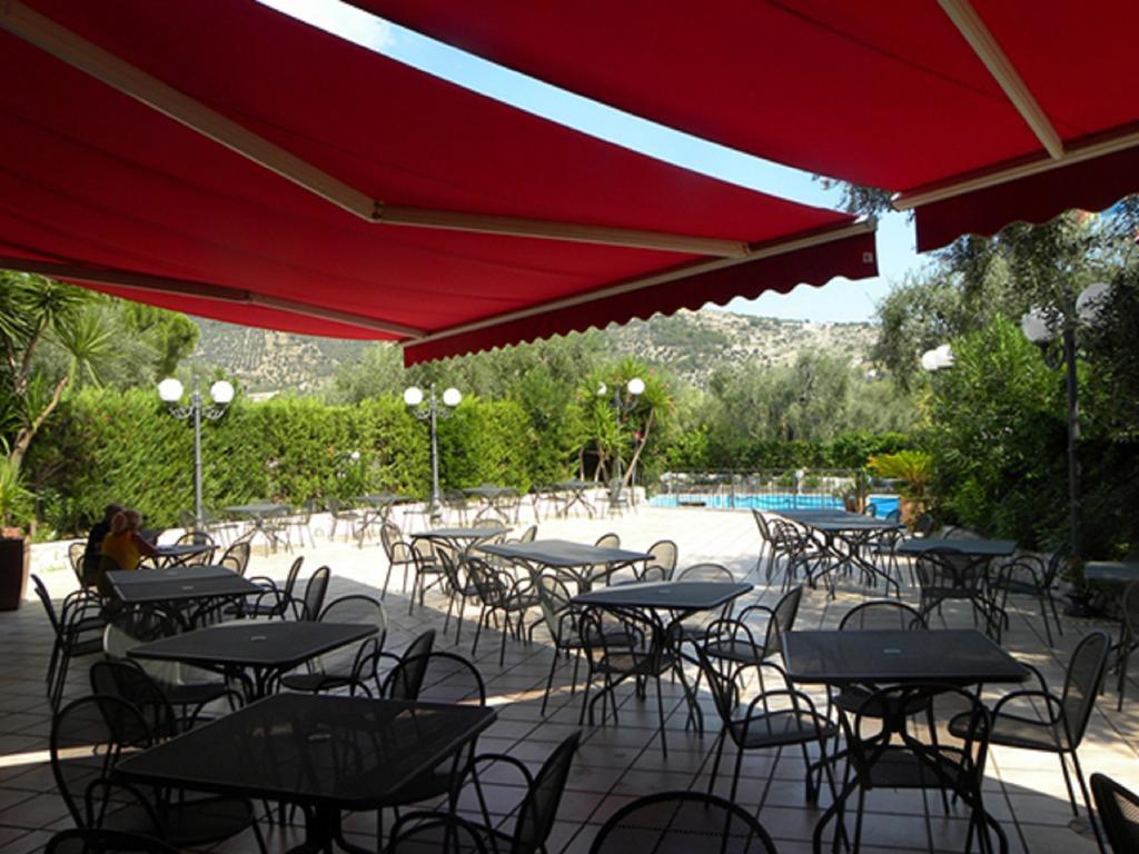 Hotel Apeneste Mattinata Luaran gambar