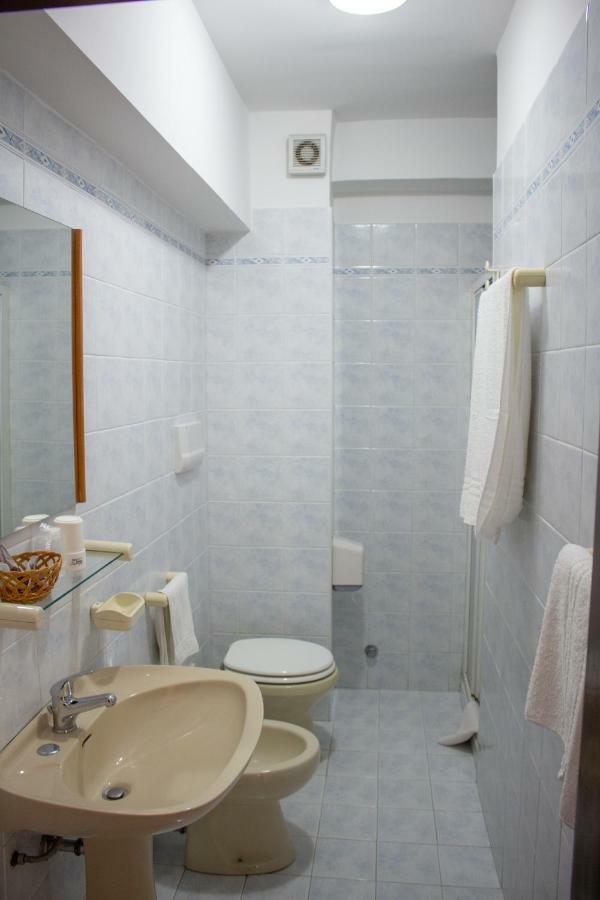 Hotel Apeneste Mattinata Luaran gambar