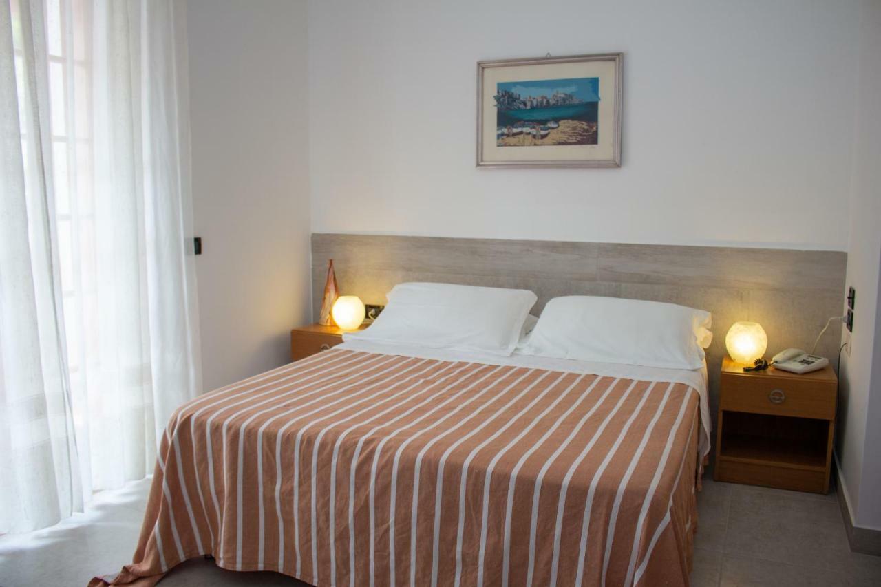 Hotel Apeneste Mattinata Luaran gambar