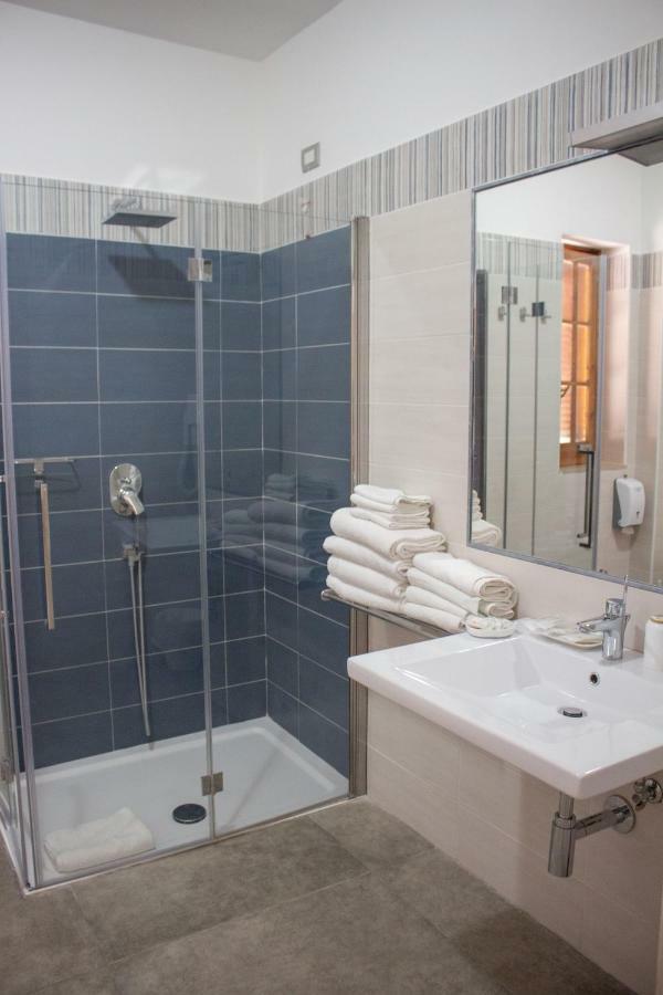 Hotel Apeneste Mattinata Luaran gambar